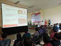 Extension Class Program Nomor 8