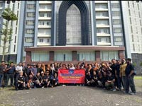 Extension Class Program Nomor 8