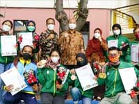 Extension Class Program Nomor 9