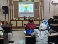 Extension Class Program Nomor 2
